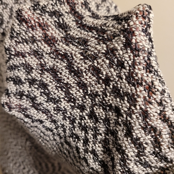 LOFT Woven Metallic Top, Size: Medium - Picture 6 of 8